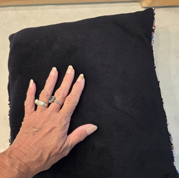 Small sequined 2 toned throw pillow (silver and pink). Back is soft black suede. - Picture 4 of 5